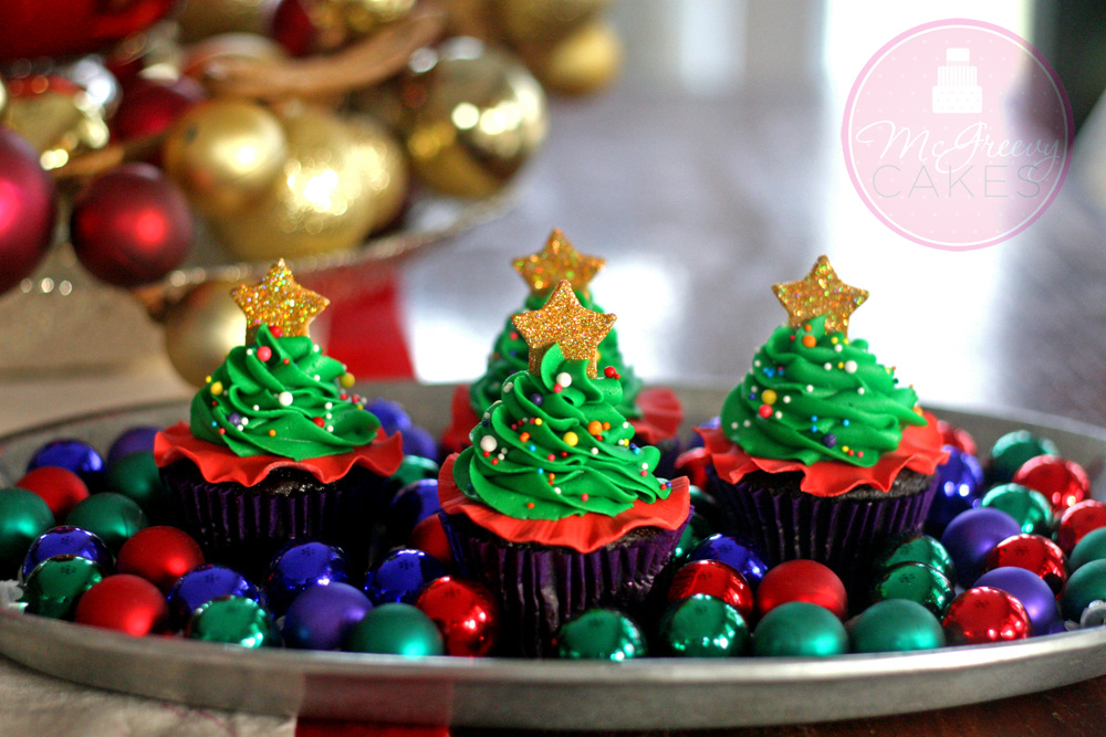 Christmas Tree Cupcakes Wide View