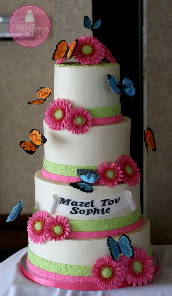 Smooth Buttercream Finish Daisy Cake