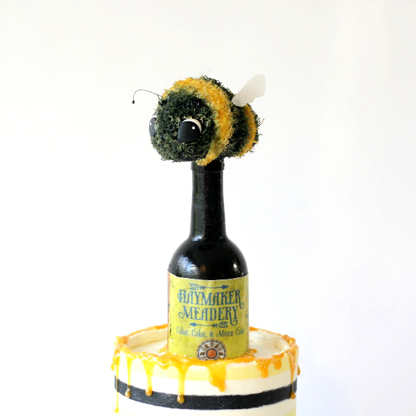 honey bee wine bottle