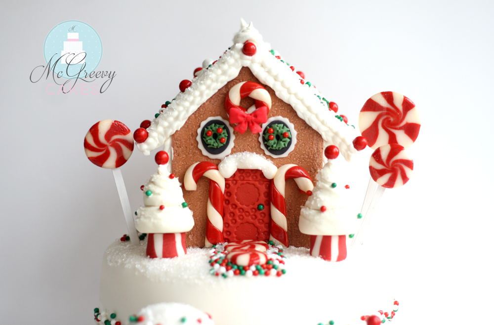 Festive Gingerbread House Cakes - Finding Silver Pennies