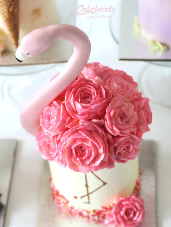 flamingo cake top